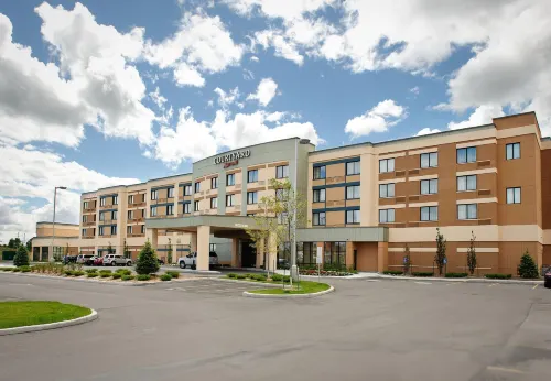 Courtyard Kingston Highway 401/Division Street Hotels in Kingston