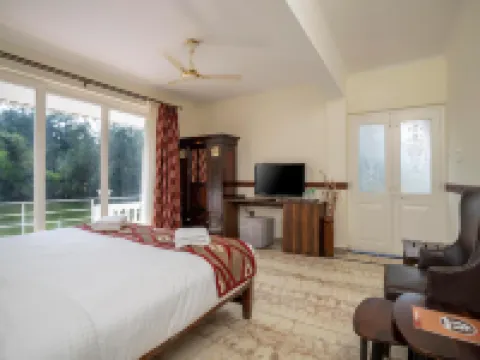 Stone Wood Riverfront Resort, Siolim Hotels in North Goa