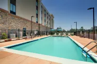 Hampton Inn & Suites Southport - Pools