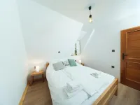 Yeti Cabin Hotels in Poljanak