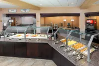 Embassy Suites by Hilton Kansas City International Airport - breakfast