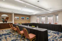 Homewood Suites by Hilton Kansas City - Airport Hotels in May