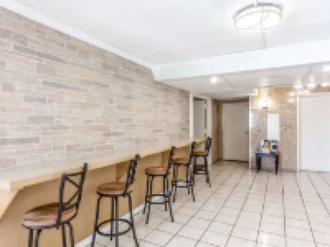 Days Inn by Wyndham Syracuse Hotels in DeWitt