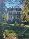 Stay in Prince Charming's 3-bedroom house in Baltimore Hotels near Belvedere Square