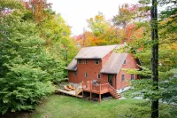 Driftland Cabin – hot tub, pizza oven, kayak