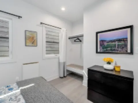 Stay in the heart of Greenwood Lake minutes away from the lake Hotels in Warwick