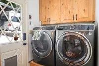 Strawberry Creek Retreat: Refined A-Frame Cabin W/AC