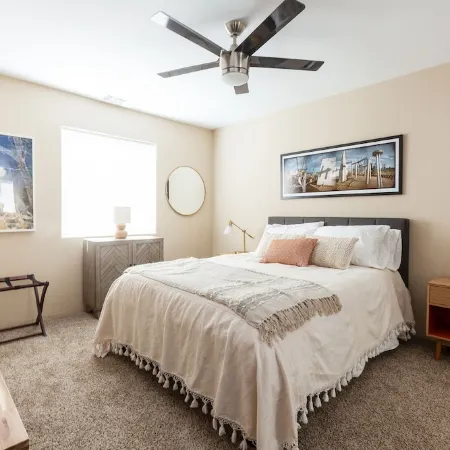 Desert Oasis-Close to National Park, Views, FirePit, Family & Pet Friendly