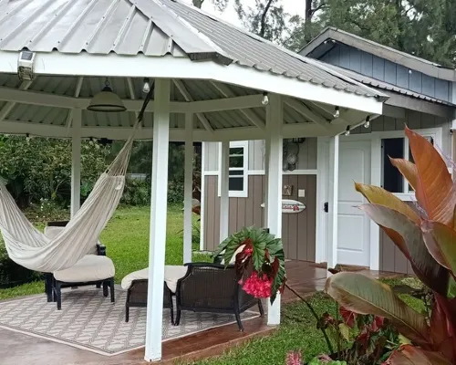 Nice little cottage oasis on a tropical fruit orchard consisting of many fruits. ハワイアン・パラダイス・パークのホテル