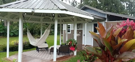 Nice little cottage oasis on a tropical fruit orchard consisting of many fruits. Отели в г. Хавайиан-Парадайс-Парк