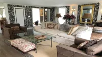 Miner Cottage-Historic Antique Home just steps from the Equinox Resort