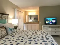 Sunshine Oasis 2 With Heated Saltwater Pool Just Minutes to Gulf Beaches
