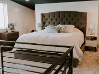 Gorgeous Industrial Loft with Open Concept Hotels in Saylor
