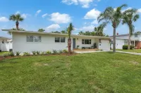 Brand NEW Jax Beach Bungalow