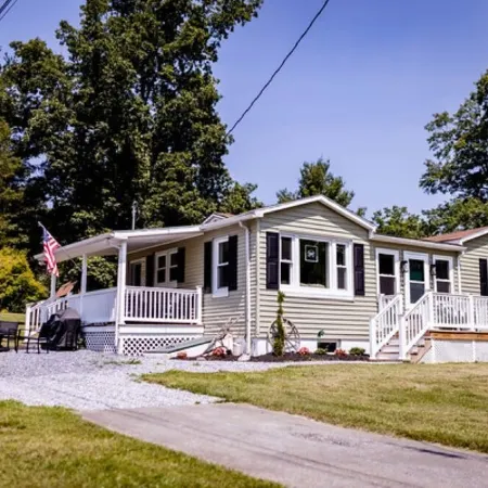 Hollow Hideaway is Just the Place if You Looking to Get Away and Relax.