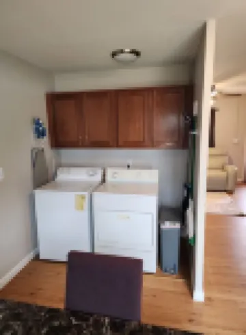 Cozy 3 bedroom/1 bathroom home