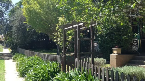 Braeside Studio - Country Garden Accommodation Hotels in Blayney