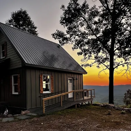 Wow! Look @ That View! Sleeps 7, cabin with AC, Wifi, lots of games.
