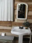 Vintage River Cabin, Log, Riverfront, Fireplace, dock, hottub, skylights, CHARM - Balcony
