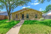 4 Bed, 2 Bath with Tons of Amenities!