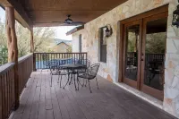 Watering Hole/Near Golf Course Multi-Family/FREE Frio @ Gravel Bar w/Concan VIP
