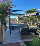 Lakeside 1 Bedroom Apt w/ living room, kitchenette and laundry