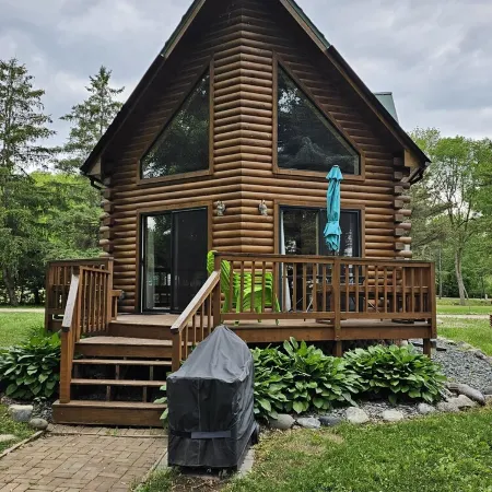 Evergreen Lodge,Waterfront Log Cabin,Wolf River,Partridge Lake,Fremont,Wisconsin