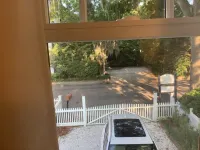 Downtown waterfront Walking Distance to Everything!