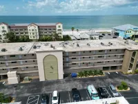 Great apartment w/ Beach view & Heather pool.