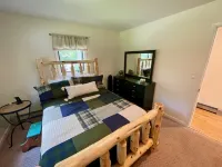 Waterville Estates! Private and peaceful yard, Sleeps 8, 3Br/2Ba, Fire Pit, Deck