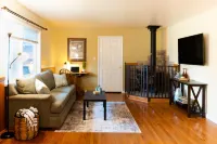 Charming 2 bedroom 2 bathroom home with jetted tub! Hotels in Sanders County