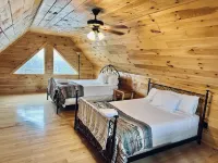 Blue Ridge Mountain View Huge Log Cabin Sleeps 18. Outdoor Living & Game Room