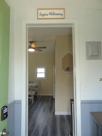 Beautifully Remodeled Cozy Cottage Retreat