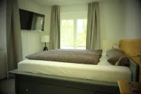 Raft home | meadow view | child and pet friendly!