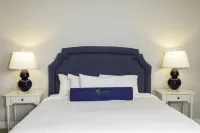 Estate living with all the amenities next to water country USA