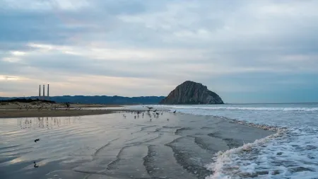 🍾UPSTAIRS ON VINE - 2 blocks from the center of town!!🍷