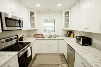 Bamboo Grove - Spacious, elegant, cozy, and convenient