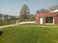Farm cottage, games room and jacuzzi and sauna option, near Touquet beach