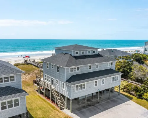 “Shore Thing” at our spacious Beachfront Oasis - WEST Hotels in Emerald Isle