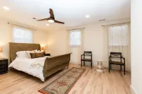 The White Goose Cottage in Downtown Franklin