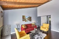 Southcenter Condo in Great Location! ~ Minutes Away From Seattle And SeaTac