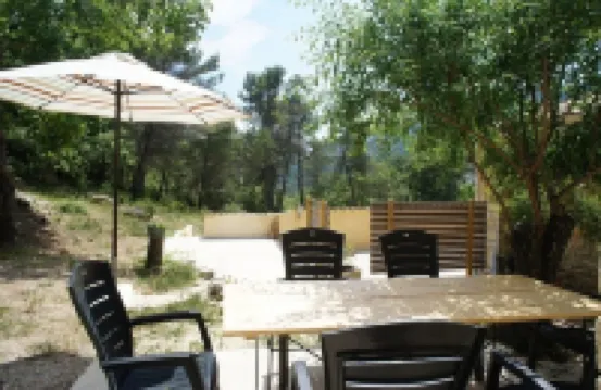 Cottage of Charm with Swimming Pool in a Mas Provençal