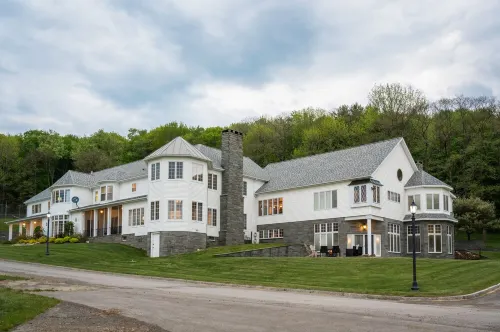 Estate at Fly Creek Hotels in Otsego