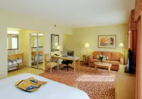 Hampton Inn & Suites Raleigh-Durham Airport-Brier Creek - 2-Star