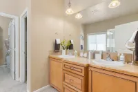 Pool!!,Hardwood, Granite,