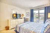 Beach Condo. Across from Ocean Annie's. 1st floor beach condo with large pool. Hotels near NMB Nature Trail