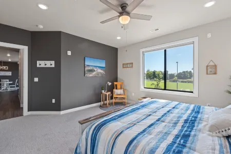 Malibu of the Midwest Condo steps from the Lake Отели в г. Sheboygan