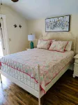 Condor Nest-private home-walk to downtown & the water! New heated POOL!