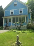 Comfortable Living in Casual 100 yr old Home, 10 min walk to Stonington Village
