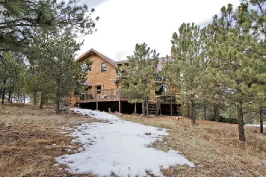 Feels Like Home Mountain Cabin on 40 Acres